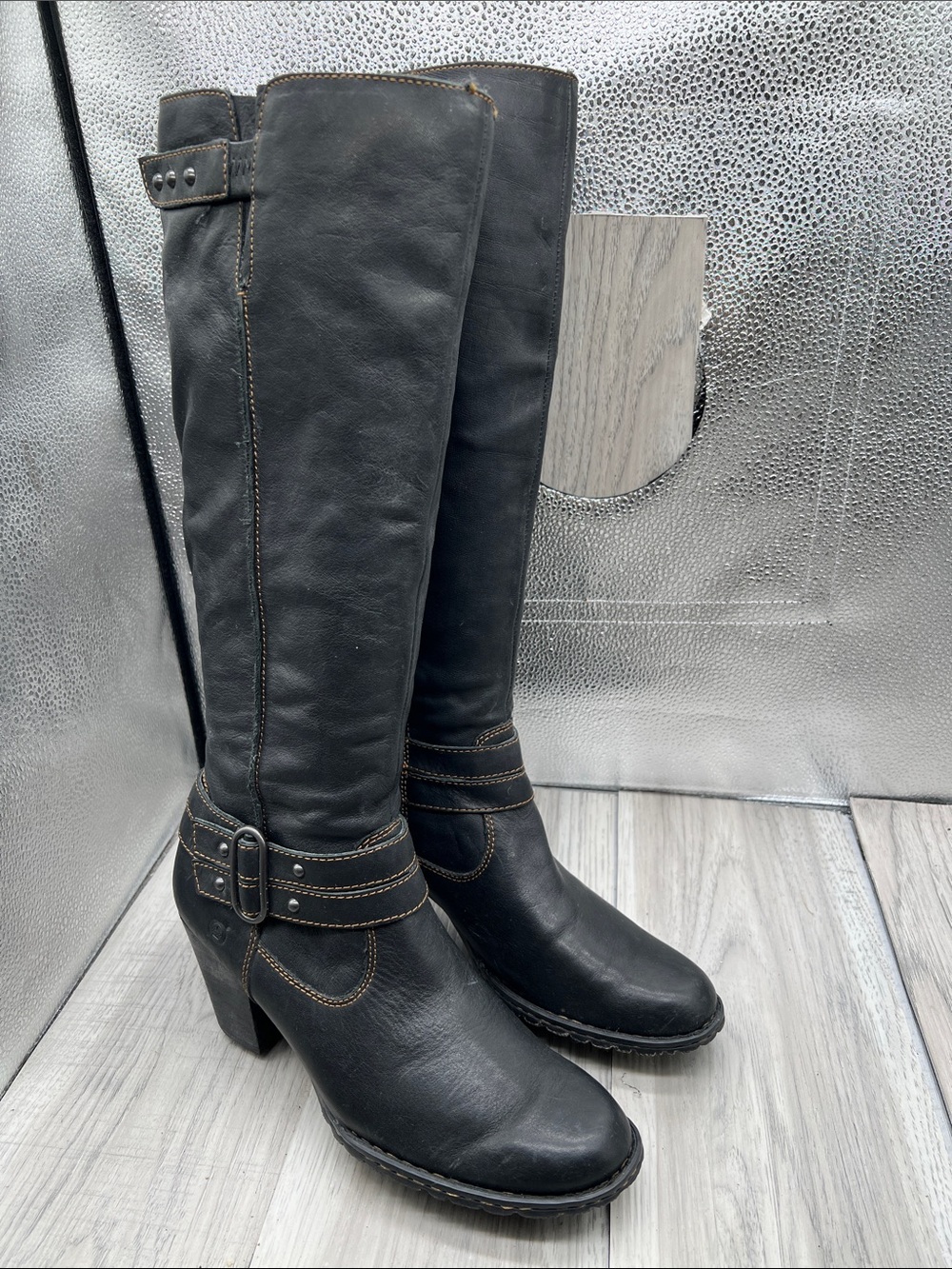 Born Women’s size  9M/W Leather Tall Boots Black Buckle Strap